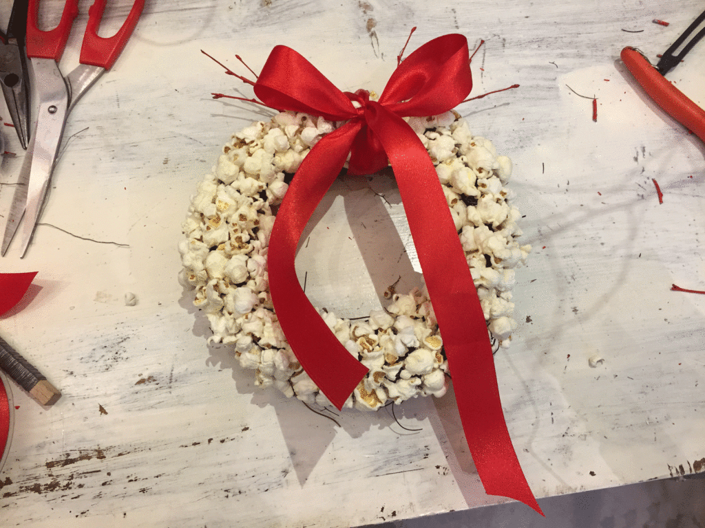 La ghirlanda di popcorn è ultimata
