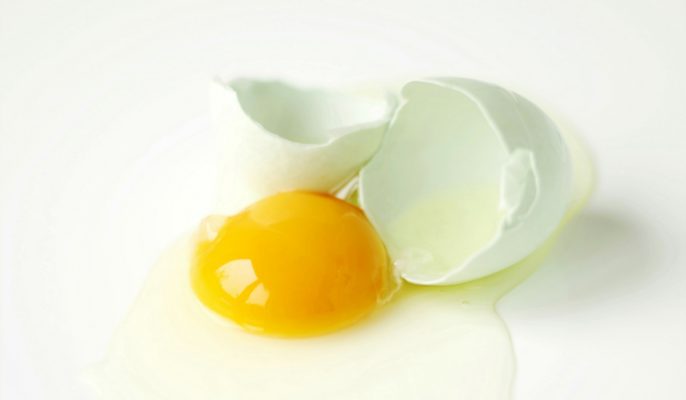 Come pulire le macchie di uovo dai tessuti sintetici