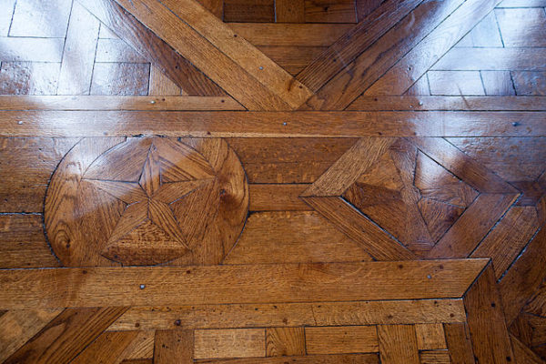 come pulire lucidare parquet