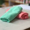 panno multiuso rosso e verde in microfibra