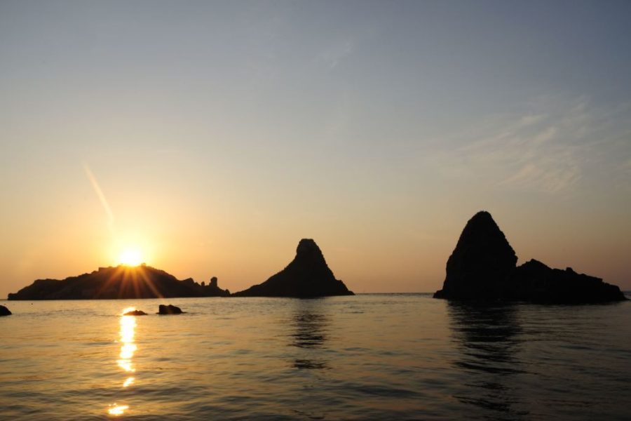 Costa dei ciclopi. Propietà Wikipedia