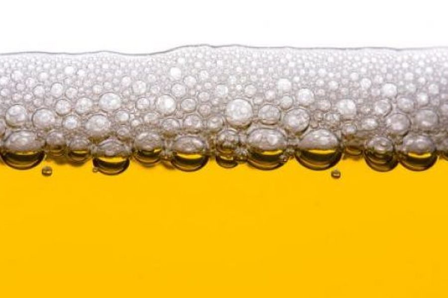 I mille modi per utilizzare la birra dalla pulizia dei mobili a balsamo per i capelli