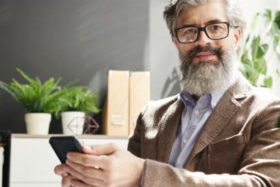 Il colore dei nostri capelli dipende dal nostro carico di stress? Uno studio lo dimostra