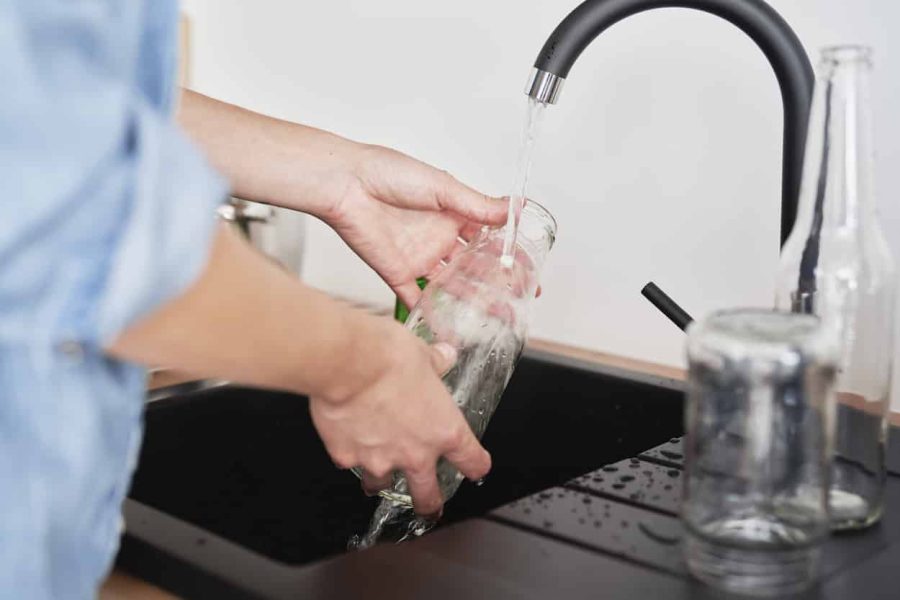 Utilizzo del percarbonato di sodio nella pulizia della cucina e delle stoviglie