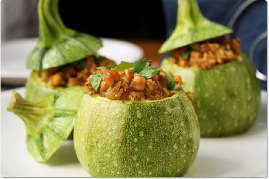 ricette_biologiche_di_cucina_vegetariana_zucchine_ripiene.JPG